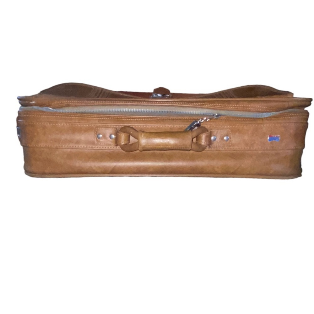 Vintage 1978 American Tourister  Inc. 100% Leather Brown Suitcase (Carry-On) - Picture 6 of 17
